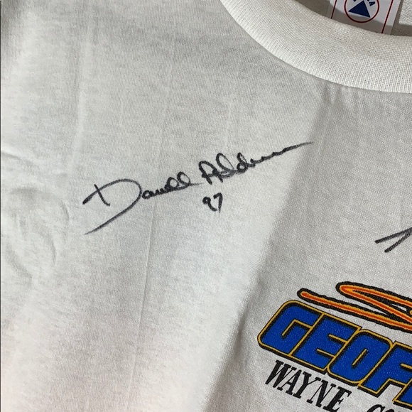 Scott Geoffrion tee shirt. NWOT. Signed. White. XL - Picture 4 of 6